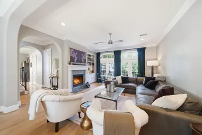 1707 Welch Street, Houston, TX 77006 - Photo 12