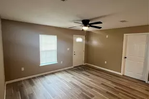 100 N 18th Ave N, Texas City, TX 77590 - Photo 2