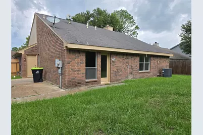 1703 Clear Valley Drive, Houston, TX 77014 - Photo 18