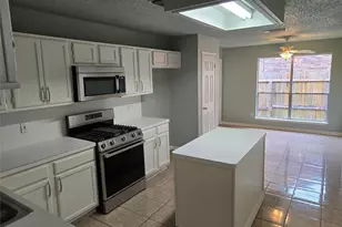 1703 Clear Valley Dr, Houston, TX 77014 - Photo 4