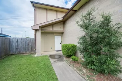 10551 Kirkgreen Drive, Houston, TX 77089 - Photo 10