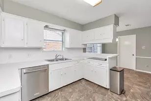 12526 Hazelwood Ln, Houston, TX 77077 - Photo 12