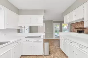 12526 Hazelwood Ln, Houston, TX 77077 - Photo 20