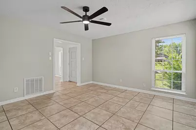 9405 Vicksburg Avenue, Texas City, TX 77591 - Photo 6