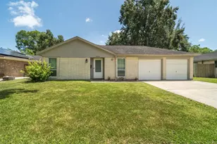 9405 Vicksburg Ave, Texas City, TX 77591 - Photo 1