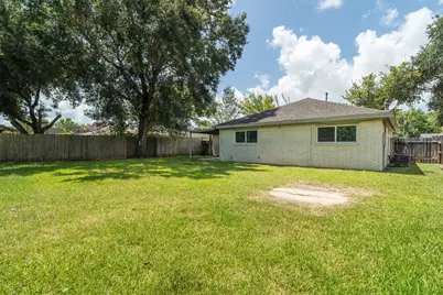 9405 Vicksburg Avenue, Texas City, TX 77591 - Photo 26