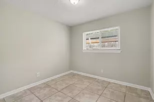 9405 Vicksburg Ave, Texas City, TX 77591 - Photo 18
