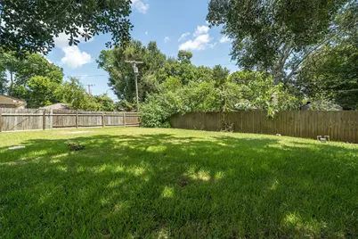 9405 Vicksburg Avenue, Texas City, TX 77591 - Photo 24