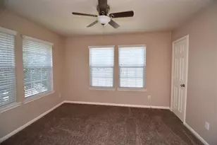 611 Chase More Ct, Bacliff, TX 77518 - Photo 12