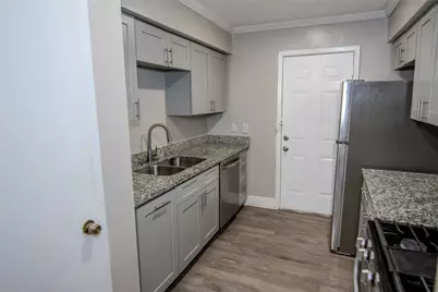 1647 Northwood Street #1647, Houston, TX 77009 - Photo 4