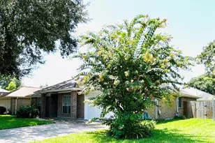 1404 Helmsley Dr, Rosenberg, TX 77471 - Photo 4