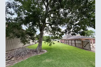 1503 Avenue H, Danbury, TX 77534 - Photo 32
