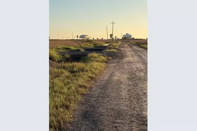 1114 Egret Point, Crystal Beach, TX 77650 - Photo 2