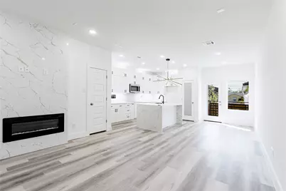 610 E 41st Street #A, Houston, TX 77022 - Photo 8