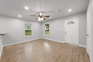 15627 Holly Dr, Montgomery, TX 77356 - Photo 8