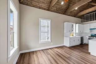 1724 Winnie St, Galveston, TX 77550 - Photo 2