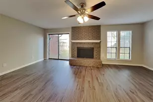 2615 Silver Falls Dr, Houston, TX 77339 - Photo 2