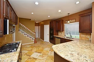 4007 Alice Dr, Sugar Land, TX 77478 - Photo 16