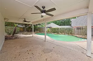 4007 Alice Dr, Sugar Land, TX 77478 - Photo 4