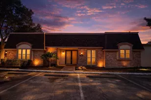 2920 Cambridge, Missouri City, TX 77459 - Photo 2