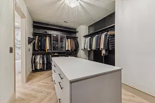 918 Huntington Cove, Houston, TX 77063 - Photo 44