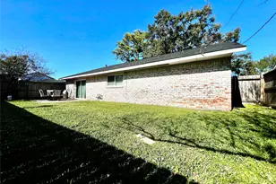 5719 Viking Dr, Houston, TX 77092 - Photo 22