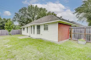 1140 Thomas Dr, Angleton, TX 77515 - Photo 28