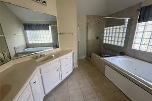 3618 Main Plaza Dr, Houston, TX 77025 - Photo 14