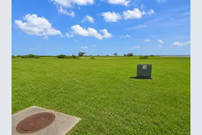 3433 Chateau Way, Palacios, TX 77465 - Photo 4