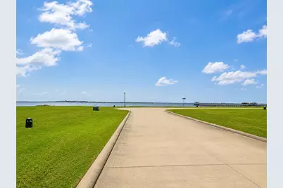 3433 Chateau Way, Palacios, TX 77465 - Photo 6