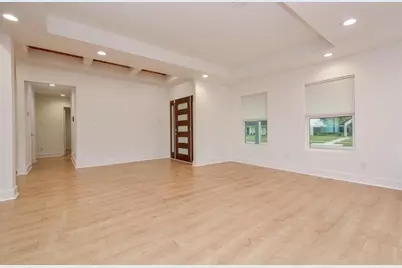 10603 Riverview Drive, Houston, TX 77042 - Photo 18
