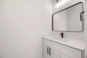 4425 Elmwood St, Houston, TX 77051 - Photo 6