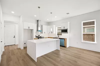 4425 Elmwood Street, Houston, TX 77051 - Photo 8