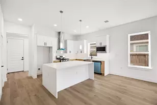 4425 Elmwood St, Houston, TX 77051 - Photo 8