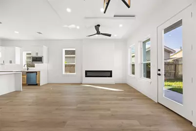 4425 Elmwood Street, Houston, TX 77051 - Photo 12