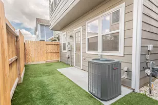 5431 Camaguey St, Houston, TX 77023 - Photo 2