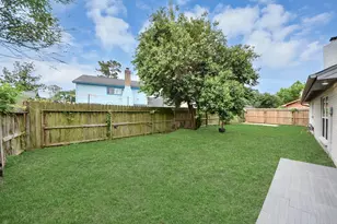 9731 Clanton St, Houston, TX 77080 - Photo 38