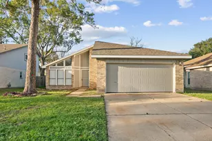 10530 Rippling Fields Dr, Houston, TX 77064 - Photo 2