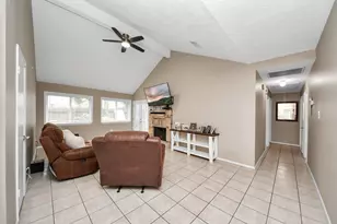 9634 Thistle Trail Dr, Houston, TX 77070 - Photo 4