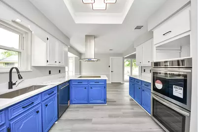 7822 Maple Tree Drive, Houston, TX 77088 - Photo 16