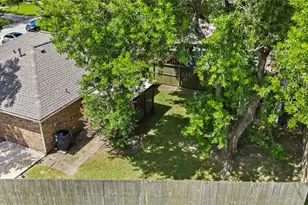 5521 Pecos St, Dickinson, TX 77539 - Photo 10