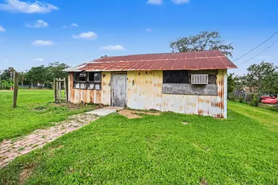 10518 Ocean Drive, Beach City, TX 77523 - Photo 8