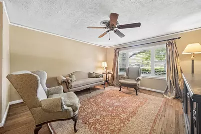 4712 Glenmont Street, Bellaire, TX 77401 - Photo 6