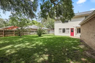 15826 Cavendish Dr, Houston, TX 77059 - Photo 32