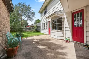 15826 Cavendish Dr, Houston, TX 77059 - Photo 34