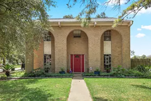 15826 Cavendish Dr, Houston, TX 77059 - Photo 1
