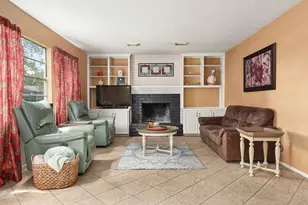 15826 Cavendish Dr, Houston, TX 77059 - Photo 14