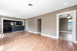 539 Melbourne St, Houston, TX 77022 - Photo 6