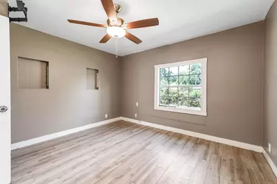 539 Melbourne Street, Houston, TX 77022 - Photo 16