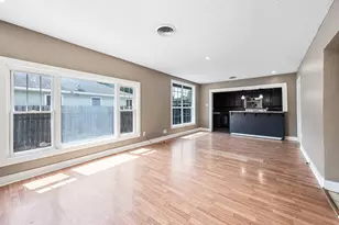 539 Melbourne St, Houston, TX 77022 - Photo 8
